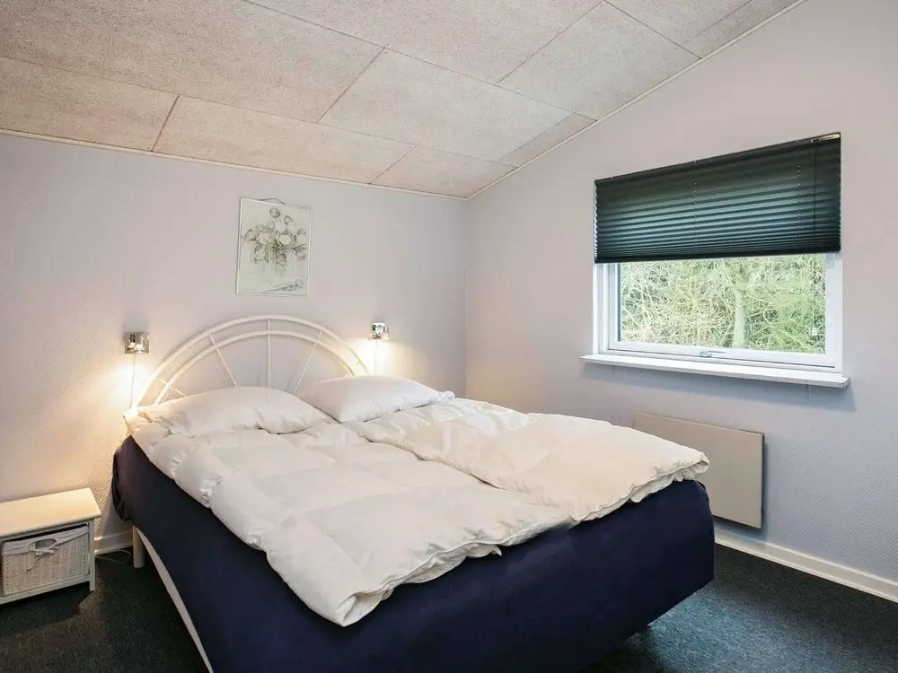 Spacious Holiday Home in Humble near Beach