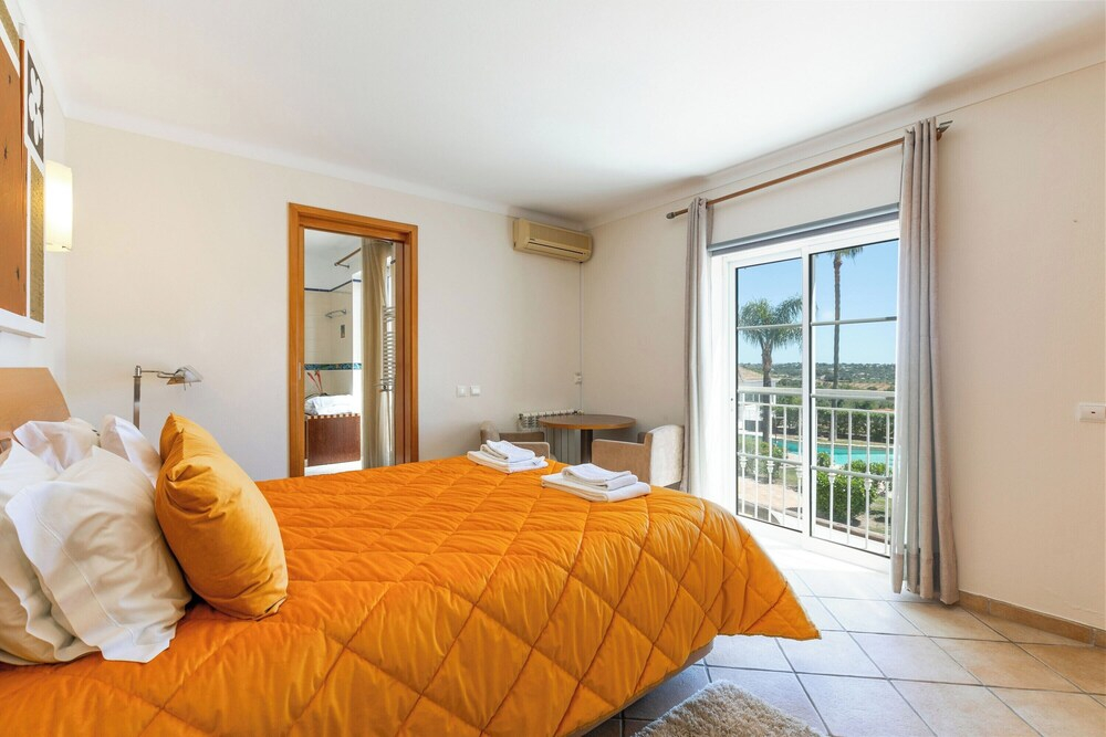 Monte Da Poupa - 7 Bedroom Villa - Sleeps 15