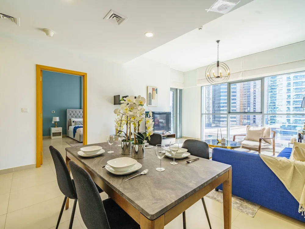 Downtown Charming Condo Close to Dubai Mall