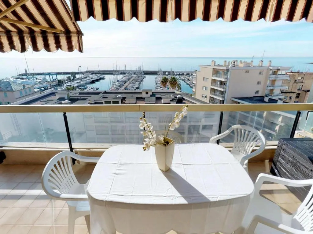 Appartement Menton, 2 pièces, 4 personnes - FR-1-196-196