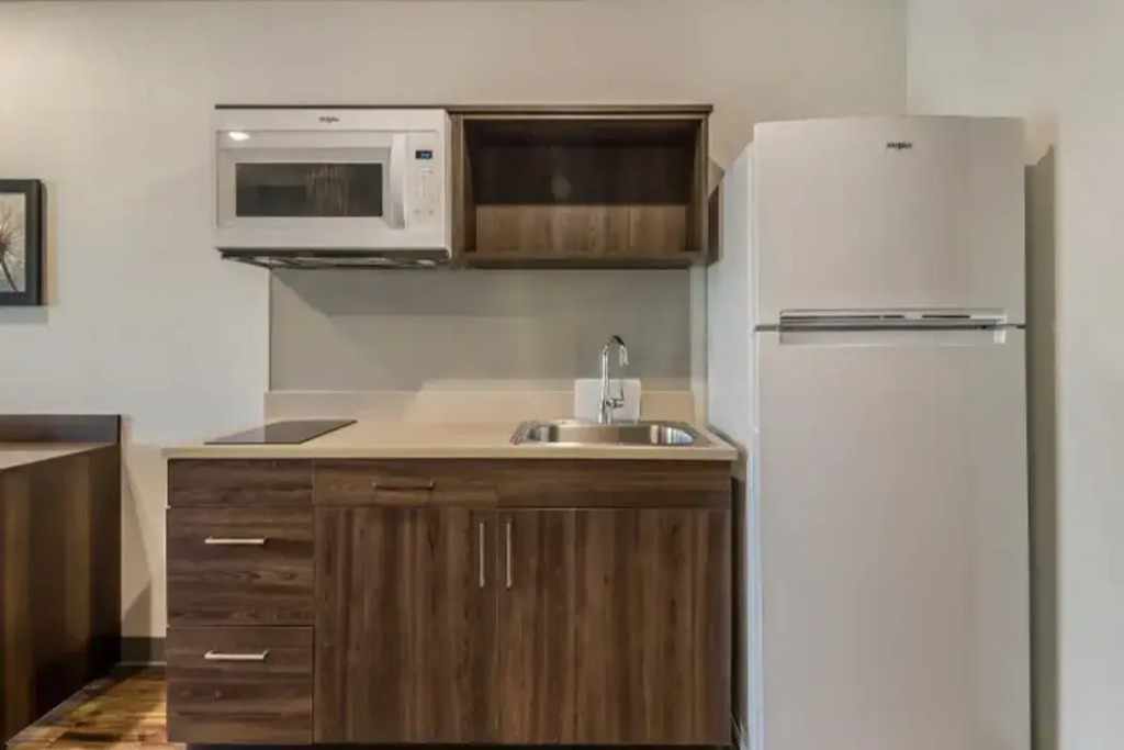 Woodspring Suites Downers Grove - Chicago