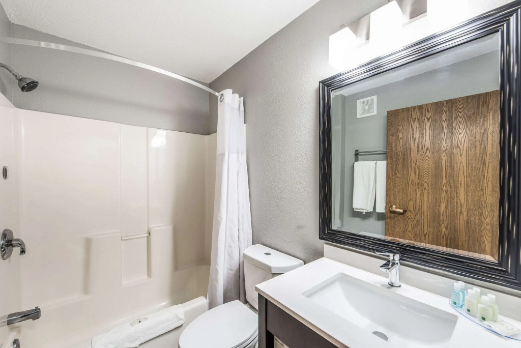 Quality Inn Owatonna near Medical Center