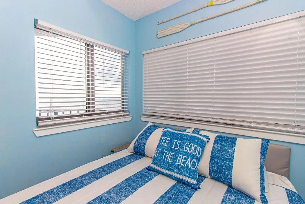 Ocean View Studio with Great Views! Palace Resort 1605
