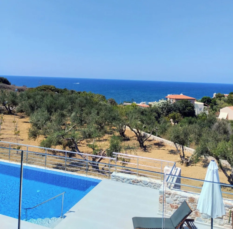 Oinolithos Luxury Villas