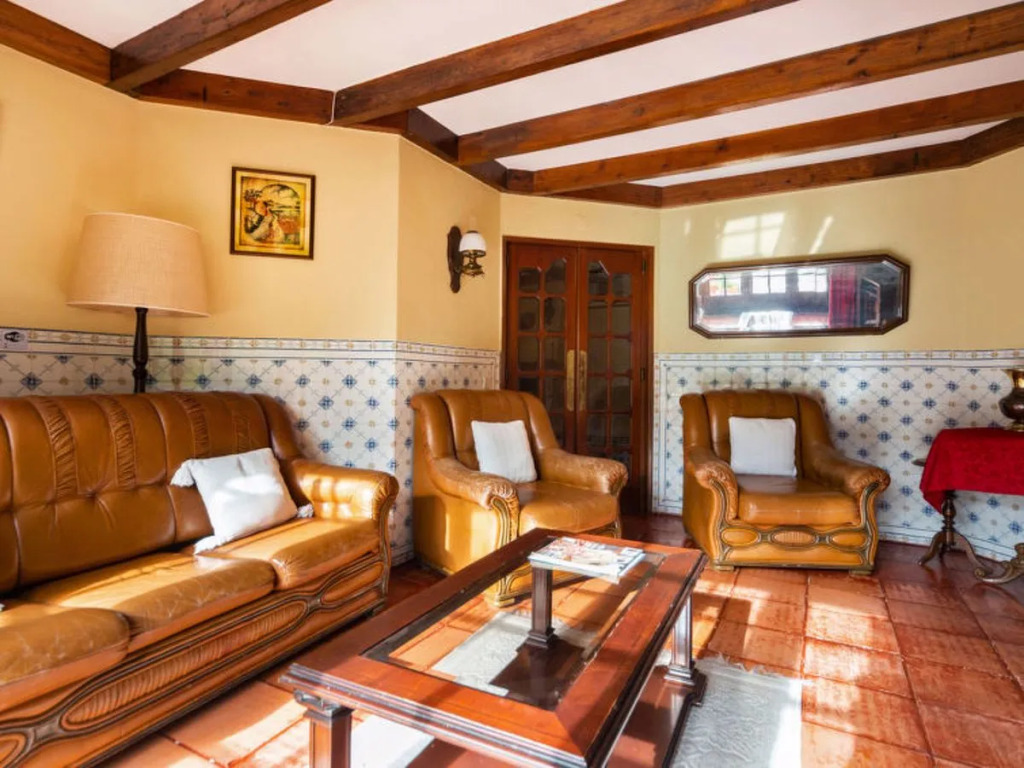 Oliveiras House (CLE150)