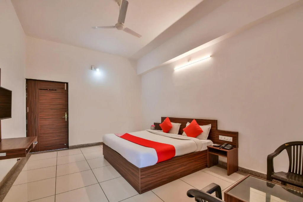 Oyo 71845 Keshar Residency