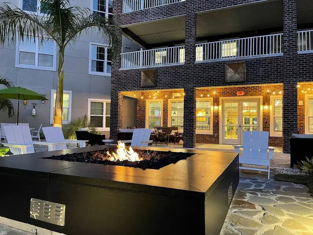 Landing Apartments near Edison Park Historic District