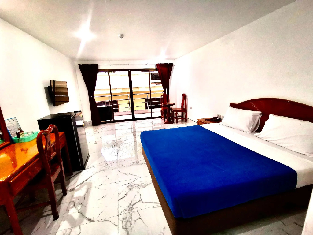 Highfive Hotel