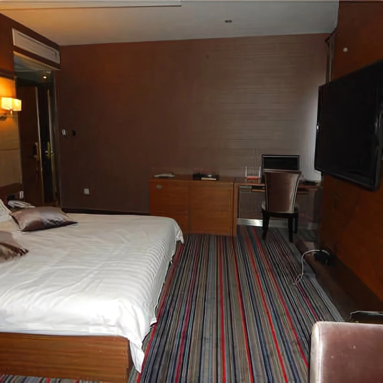 Golden Hotel