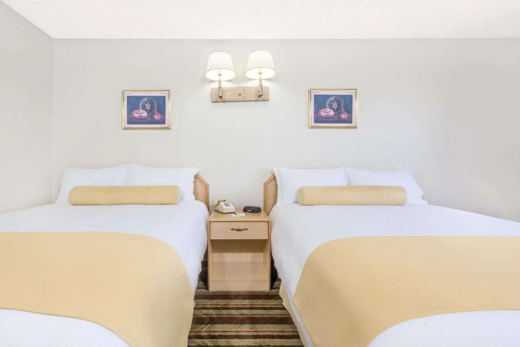 Super 8 by Wyndham Lake Havasu City