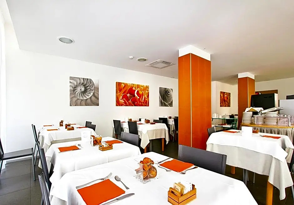 Hotel Simi Lan