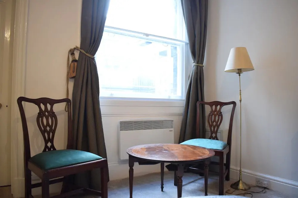 Spacious 1 Bedroom Flat In Piccadilly Circus