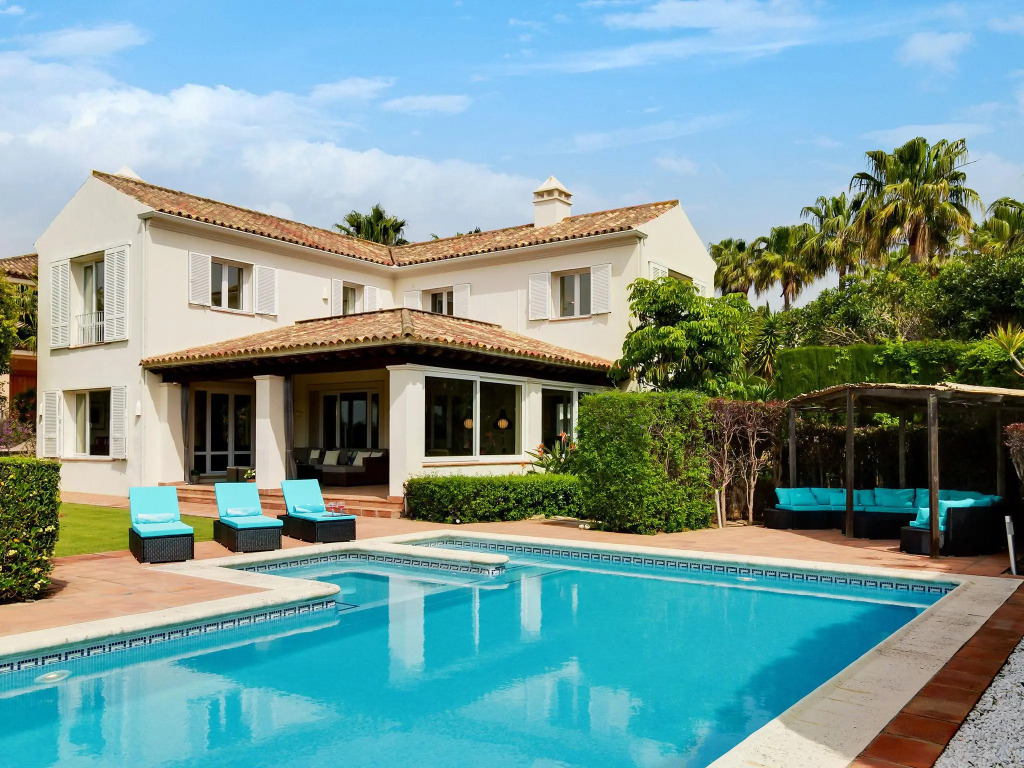 Luxurious Villa in Sotogrande with Swimming Pool