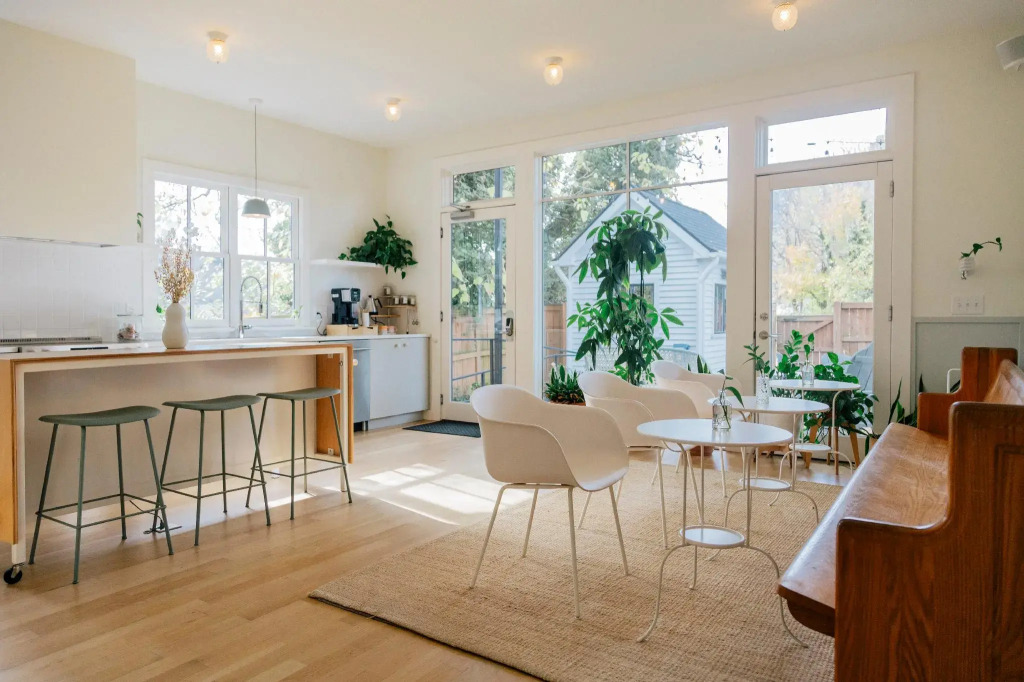 Guest House Raleigh- Adults Only