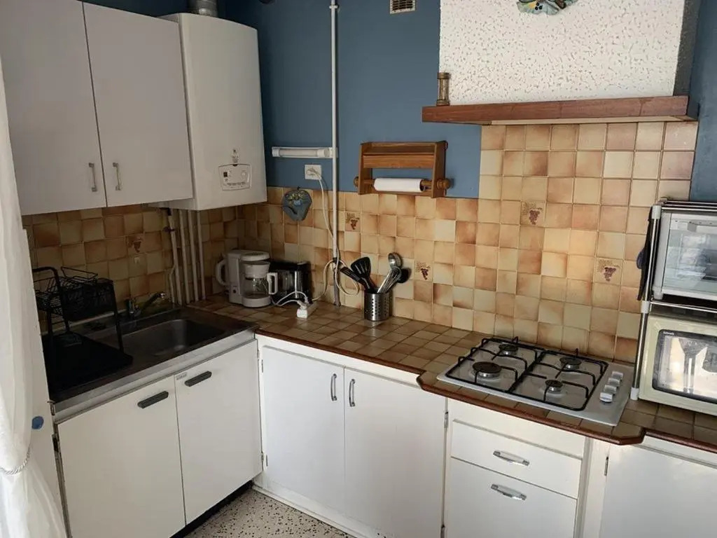 Appartement Balaruc-les-Bains, 1 pièce, 2 personnes - FR-1-571-13