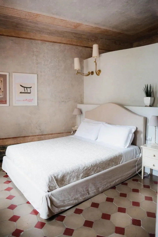 Regina Teodolinda Suites