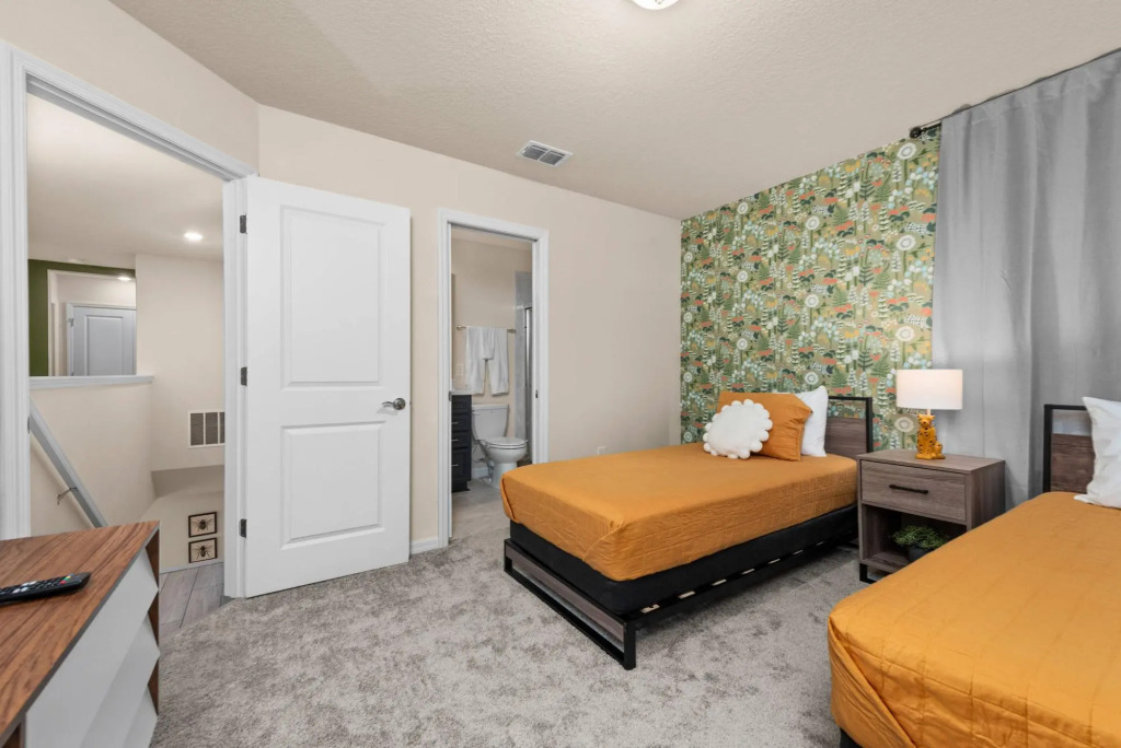 Brand New Windsor Island 5 Suites