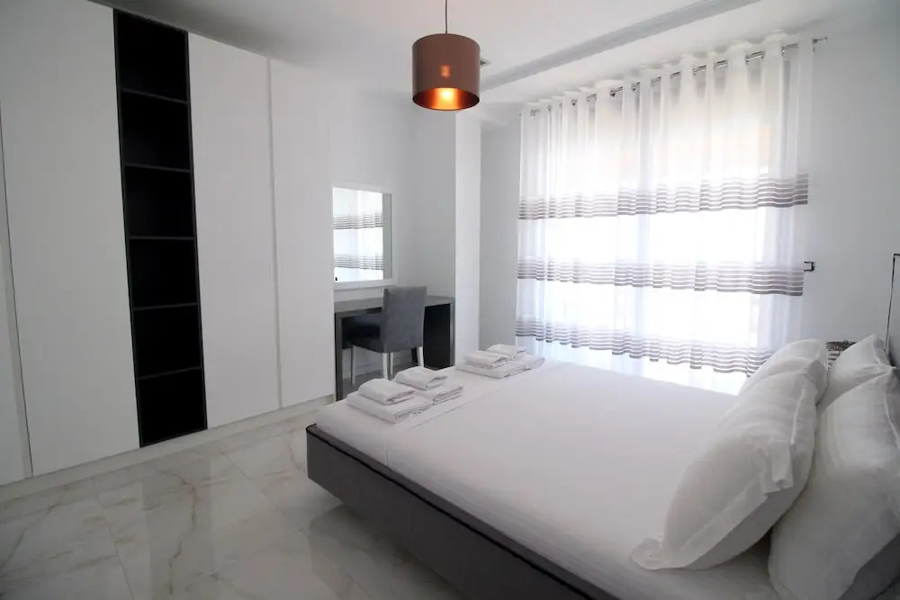 Luxury Penthouses B&e