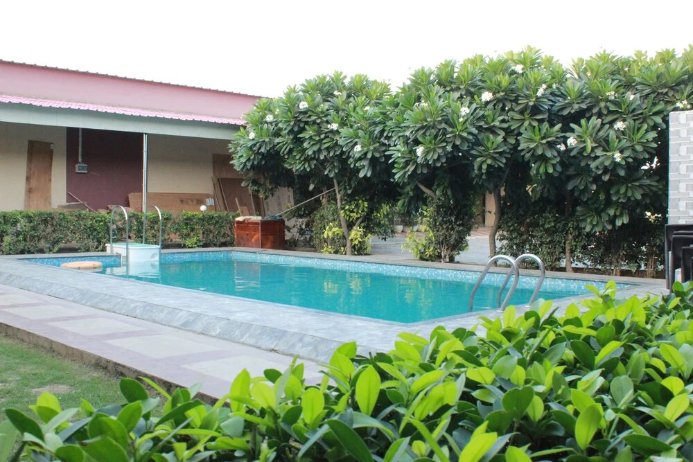 JPS Resort with Swimming Pool Near IMT Manesar