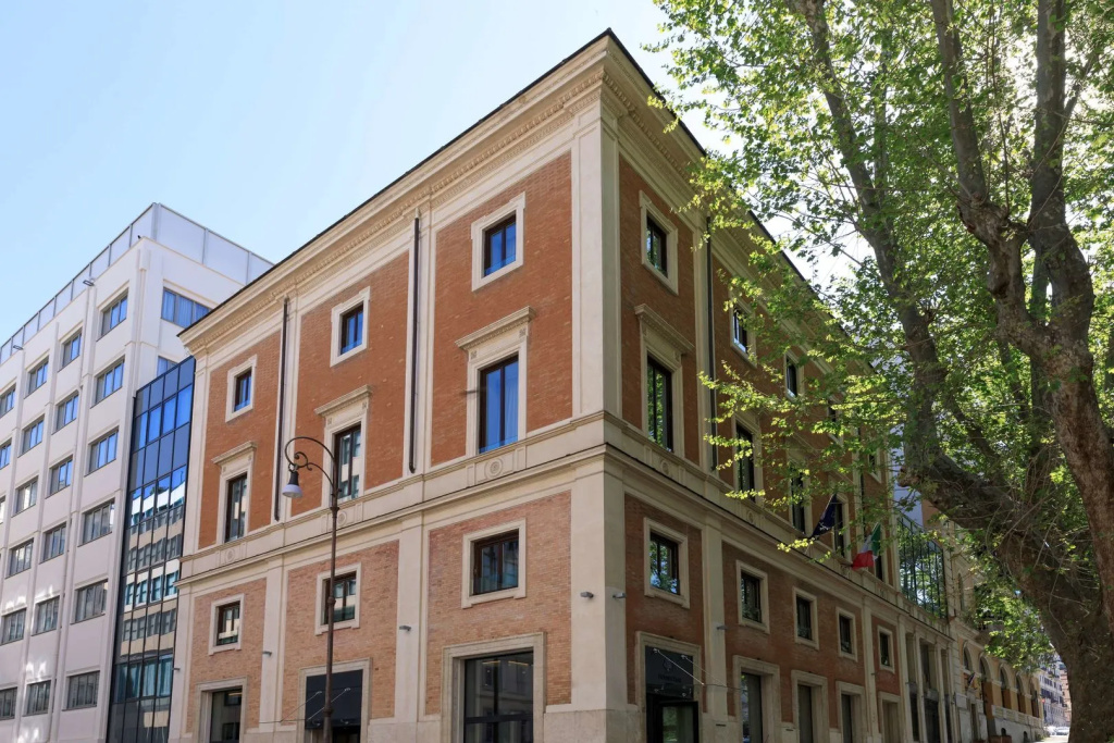 Отель DoubleTree by Hilton Rome Monti