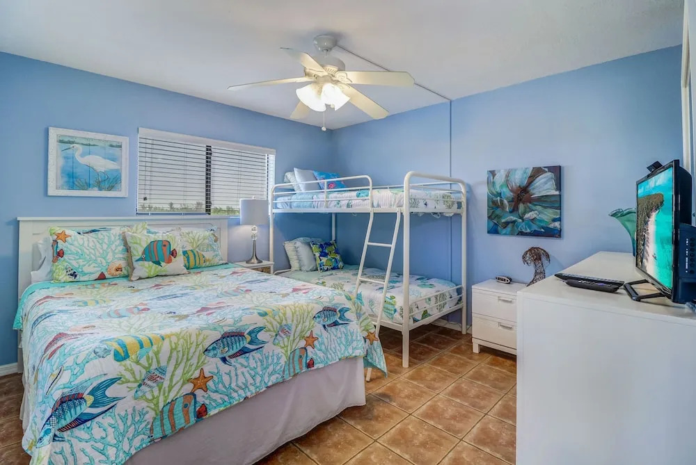 New Listing! Beachfront Perch W/ Pool & Balcony 2 Bedroom Condo