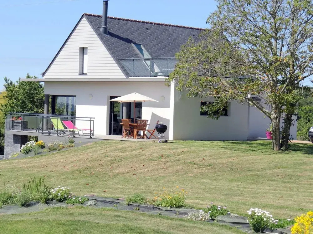 Holiday Home With sea Views, St. Nic
