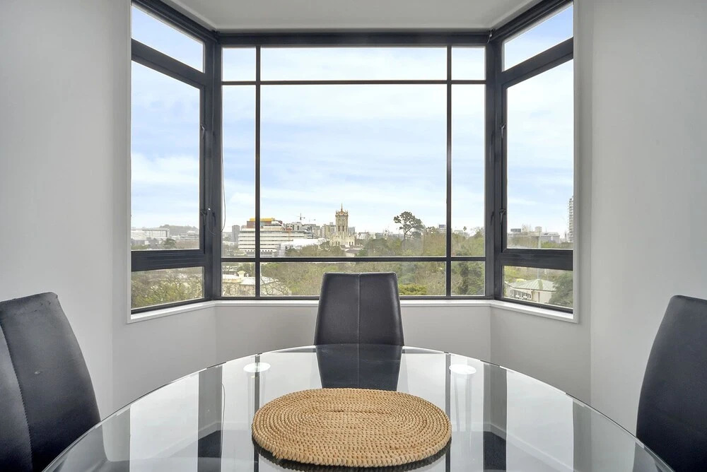 QV Comfortable Apartment in Connaught - 118