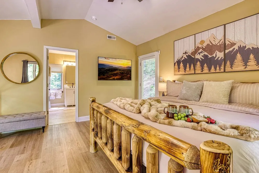 Pine and Peak - Hot Tub Fire Pit Dog Friendly - Gatlinburg Arts Crafts Community - Sleeps 6