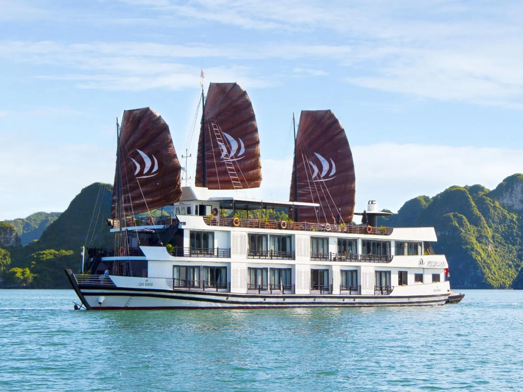 Hera Classic Boutique Cruise
