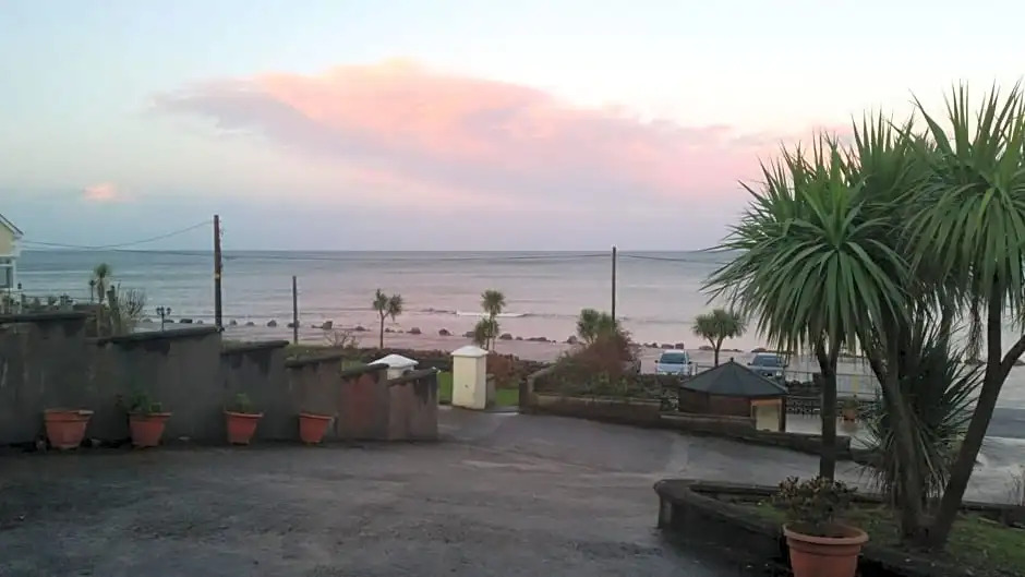 Halfway House Hotel