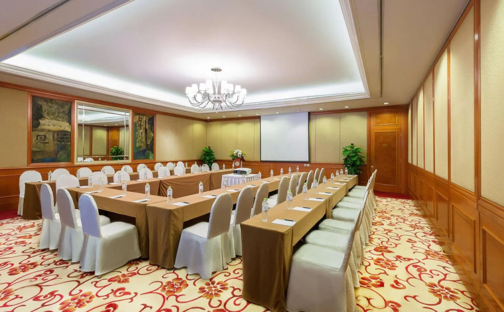 Sheraton Chengdu Lido Hotel