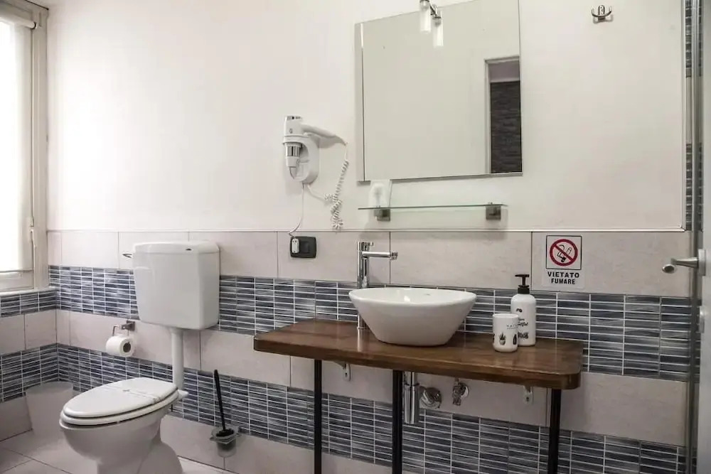 Aurelia Rooms