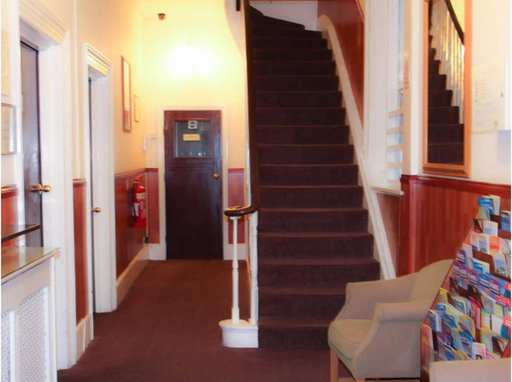 Lampton Guest House