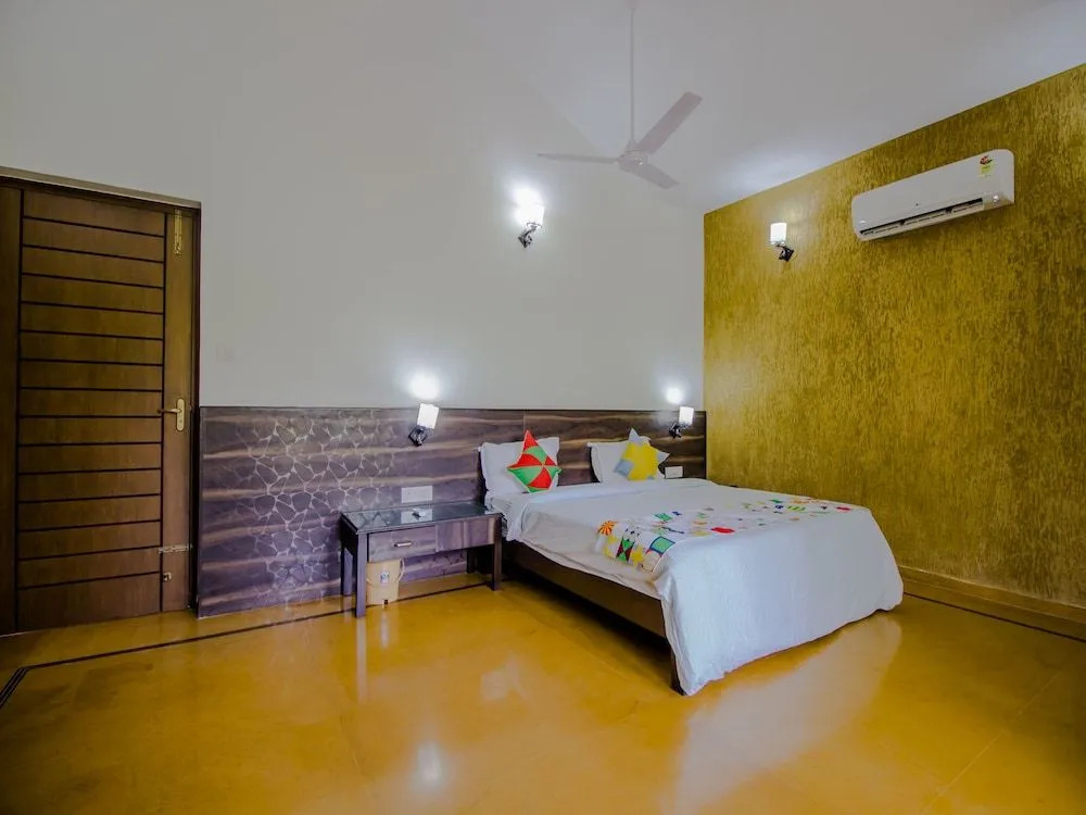 OYO 14028 Home Exotic Stay Sangolda
