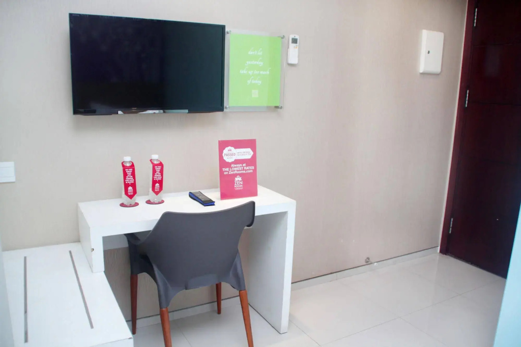 ZEN Rooms Basic Kusuma Bangsa