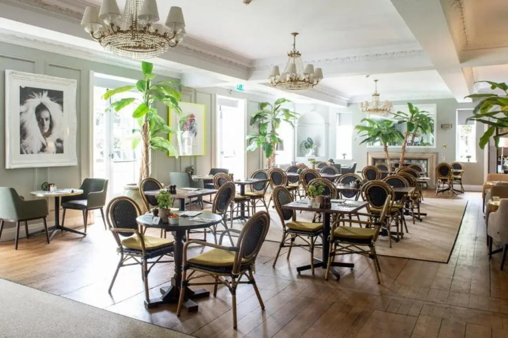Bush Hotel Farnham
