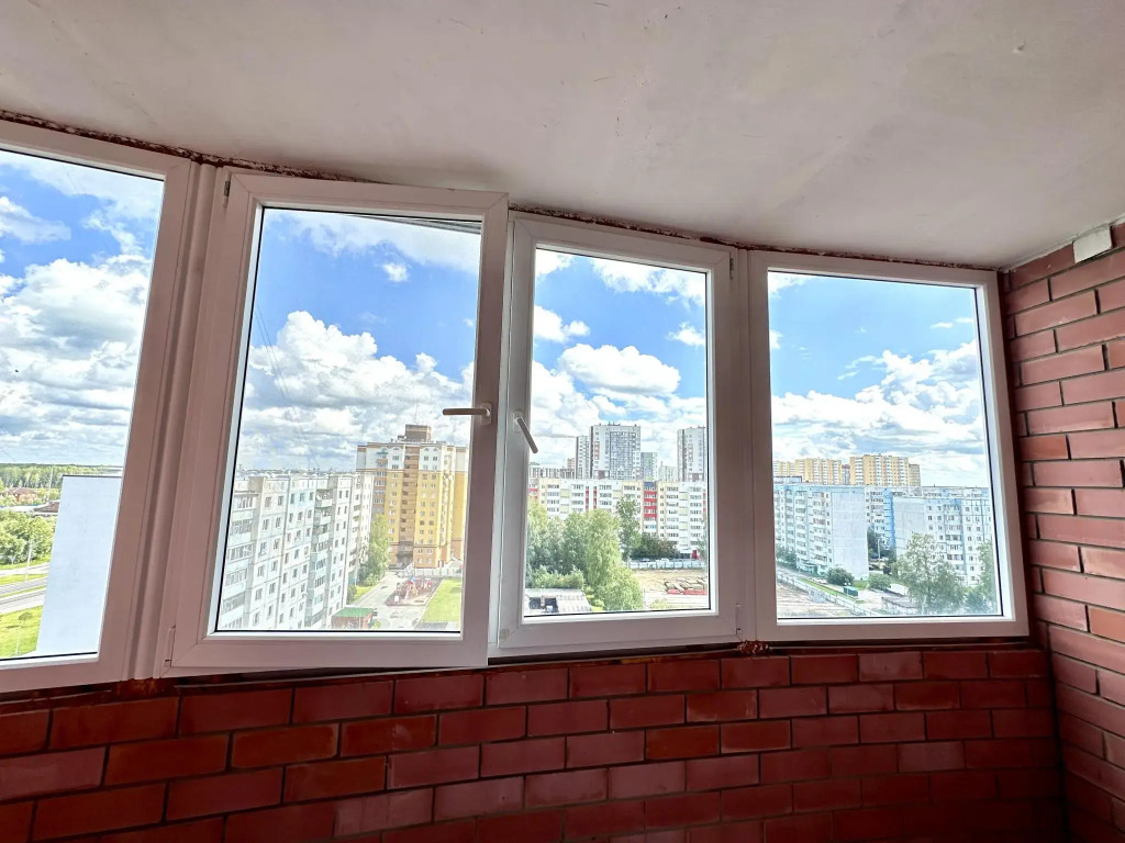 Compass (Компасс) в 10-м микрорайоне 65А