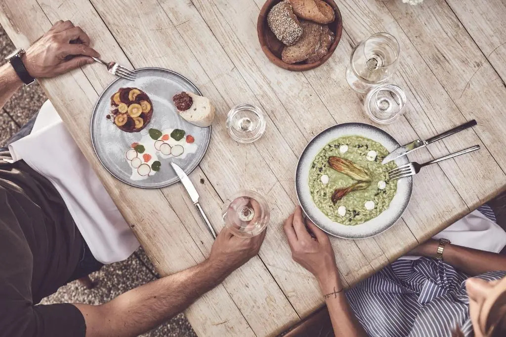 byHaller Suites & AO Restaurant