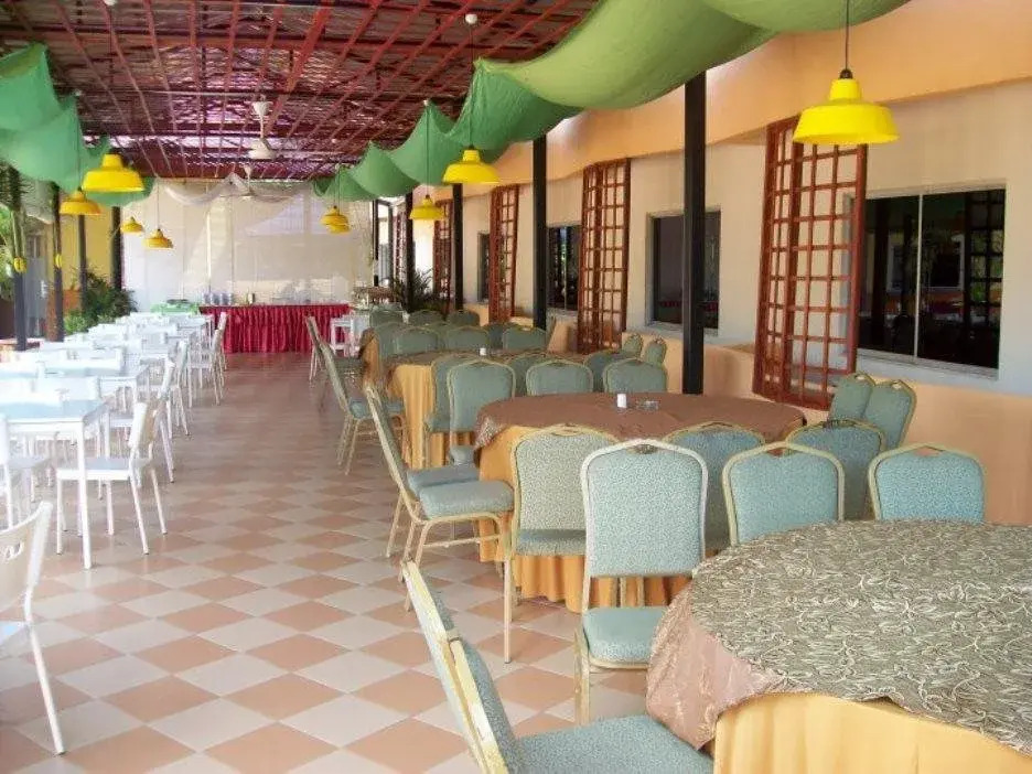 D'Valley Hotel