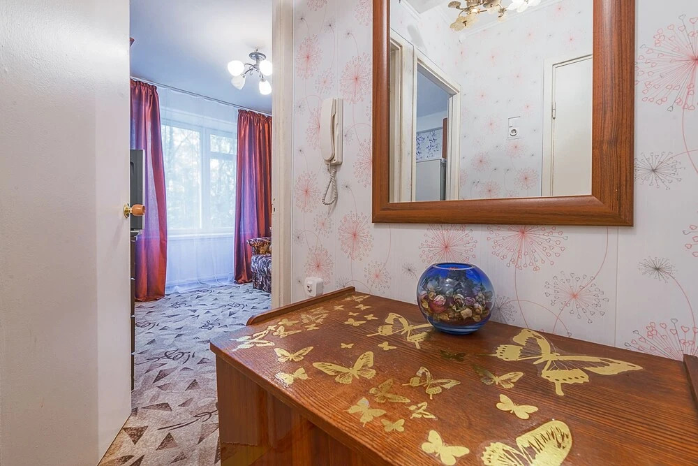FlatHome24 on Bolshevikov 25