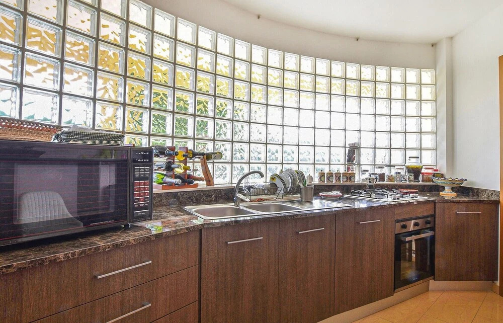 Amazing Home in S. Croce Camerina RG With 6 Bedrooms, Private Swimming Pool and Outdoor Swimming Pool