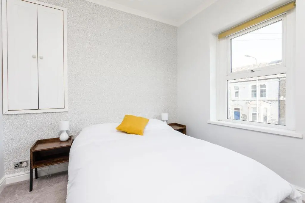 Comfy 3bed House By StirkMartin Stays Short Lets & Serviced Accommodation Cardiff With Free Parking & 8mins to City Centre