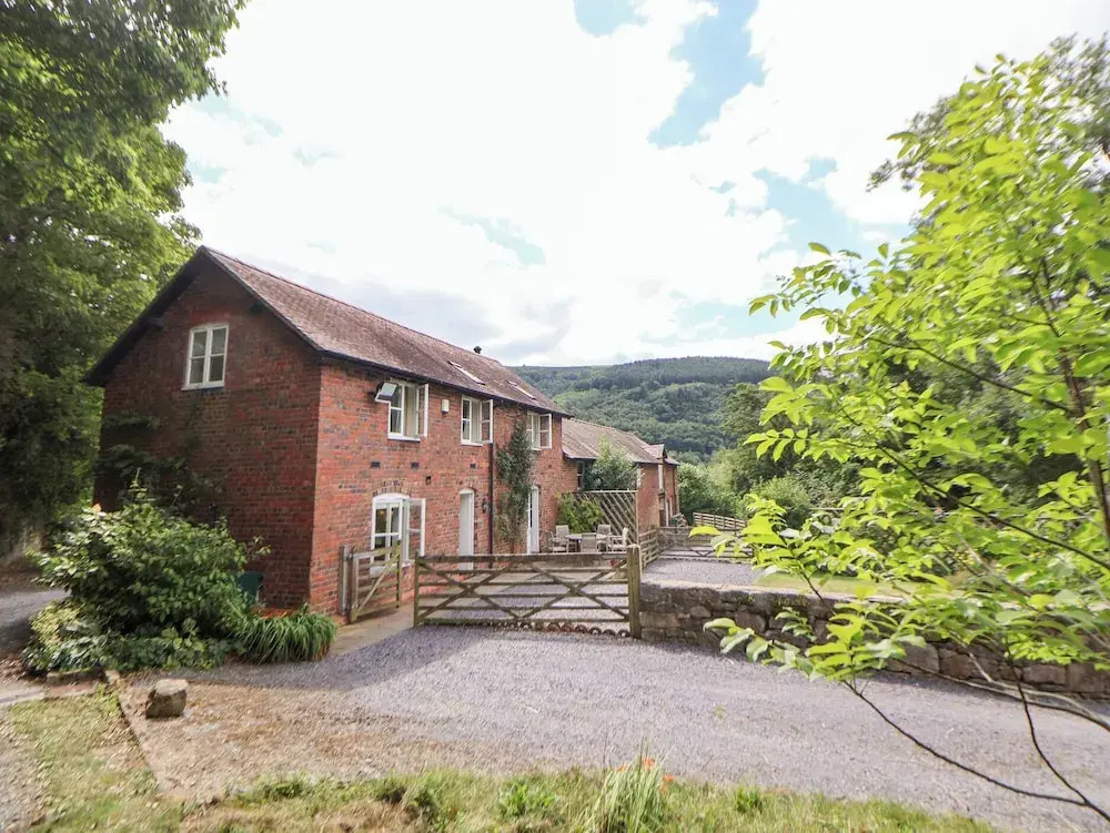 Bryn Howell Stables