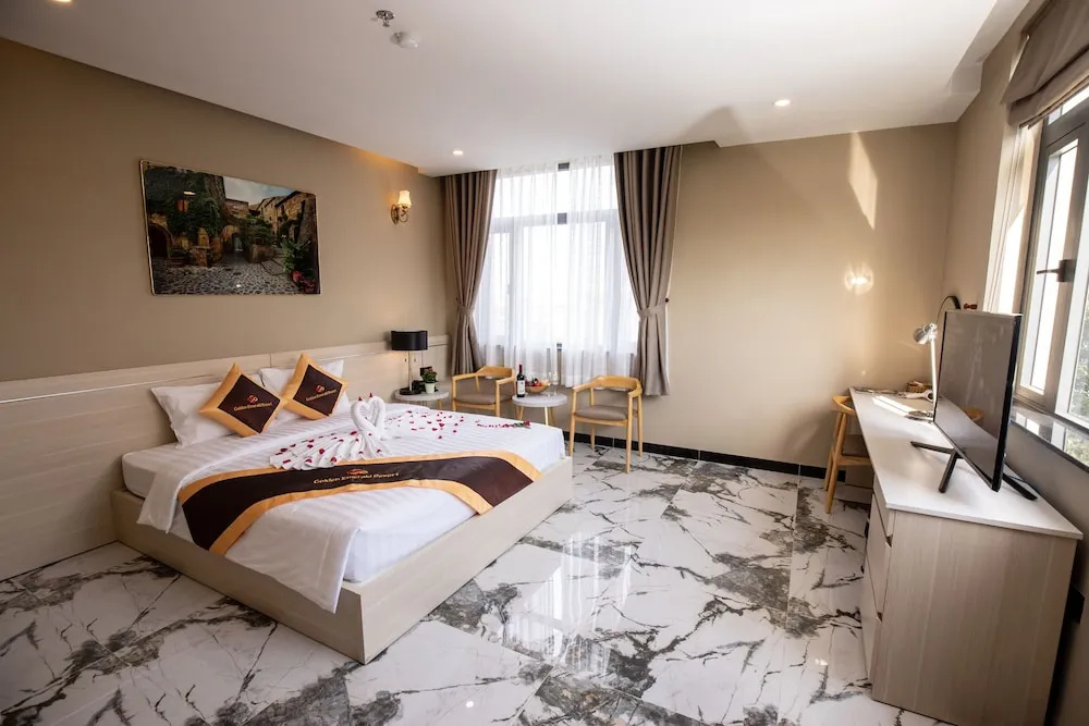 Golden Emerald Resort