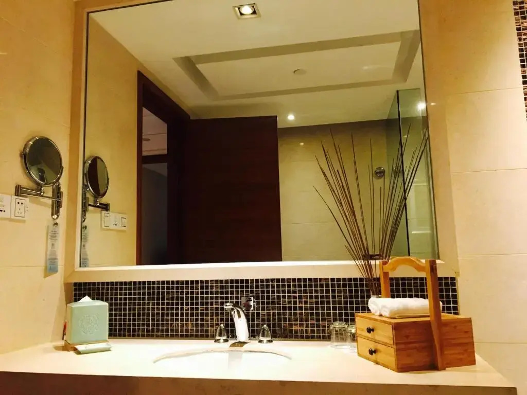 Grand New Century Hotel Ninghai Jinhai