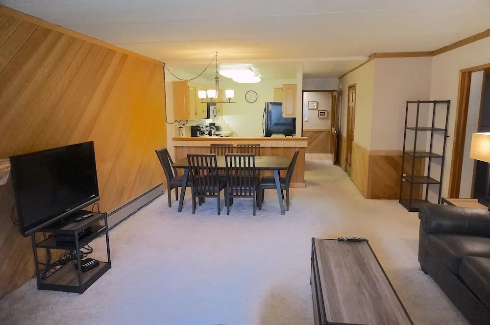 206 2 Bedroom Home