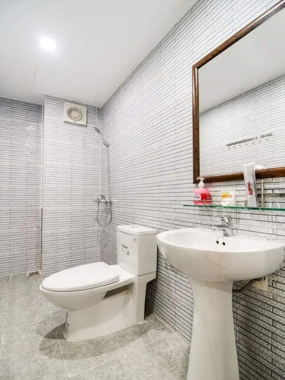 OYO 775 Sea House Hotel & Apartment