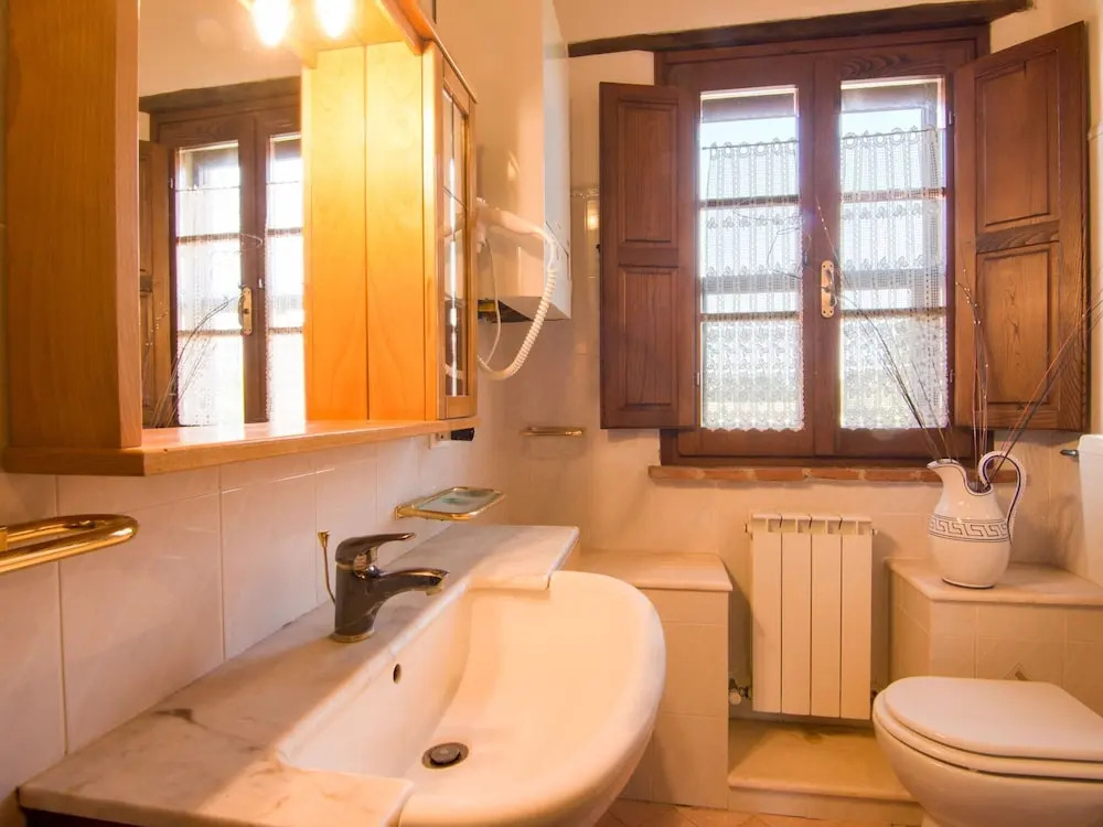 Luxury Farmhouse in Castiglione Del Lago with Swimming Pool