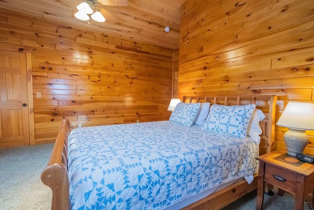 Skylodge