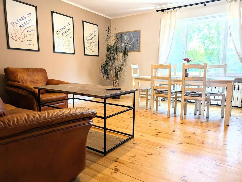 Large Holiday Apartment With Sauna